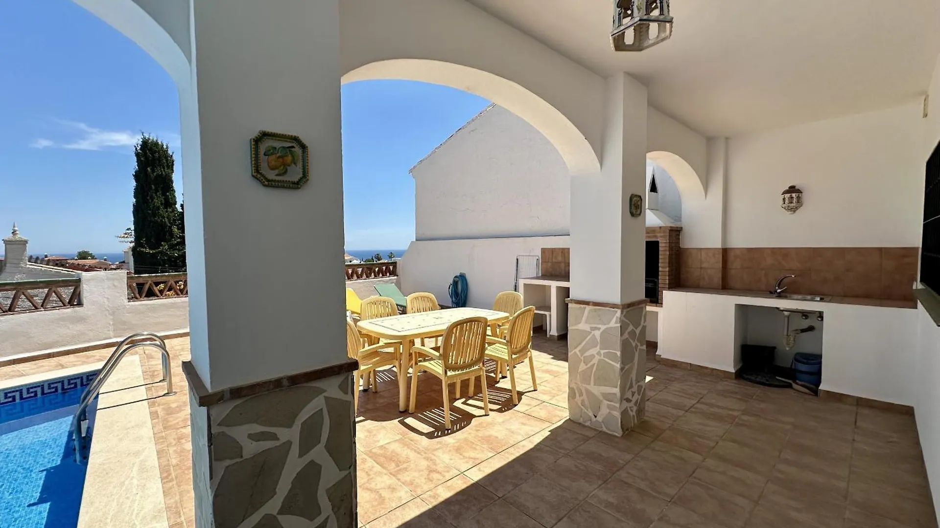 R1384 Casa Cleo Villa Nerja Holiday home