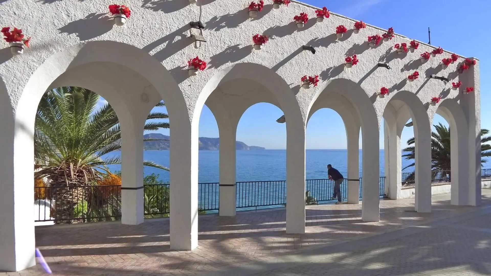R1384 Casa Cleo Villa Nerja Spain