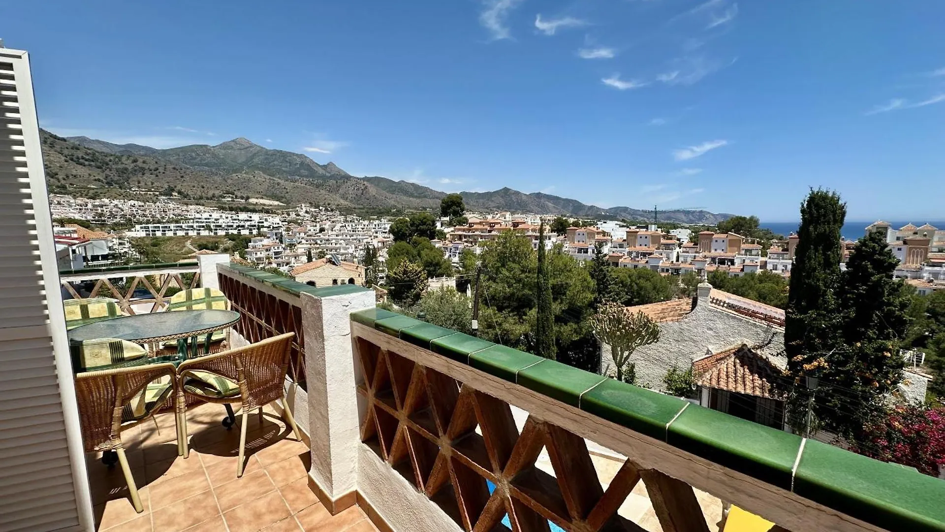 R1384 Casa Cleo Villa Nerja Holiday home