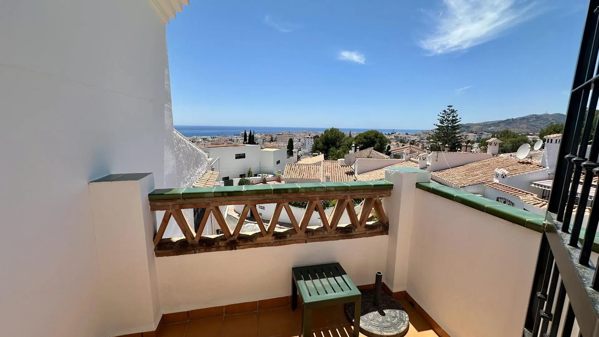 R1384 Casa Cleo Villa Nerja Holiday home